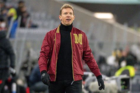 adidas jacke rot nagelsmann|FC Bayern: Julian Nagelsmann erklärt das Tragen der roten .